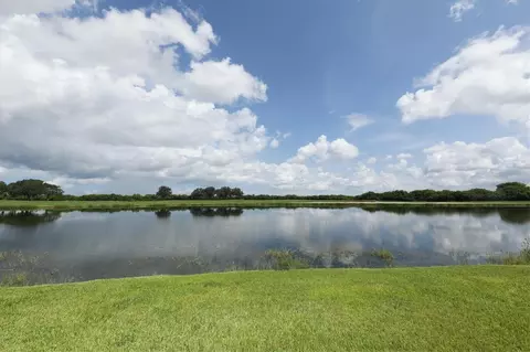 7225 River Hammock Dr #101, Bradenton, FL 34212 photo 1