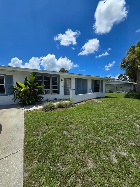 18275 Cortland Ave, Port Charlotte, FL 33948