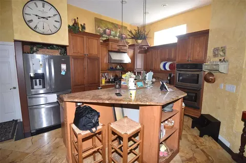 Kitchen - 2107 89th St NW, Bradenton, FL 34209 photo 1 of 4