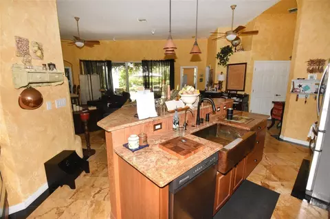 Kitchen - 2107 89th St NW, Bradenton, FL 34209 photo 4 of 4