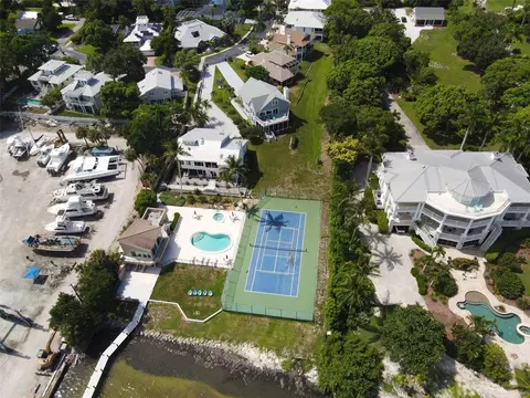 View/Area - 2107 89th St NW, Bradenton, FL 34209 photo 2 of 7