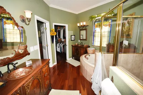 Bath - 2107 89th St NW, Bradenton, FL 34209 photo 5 of 6