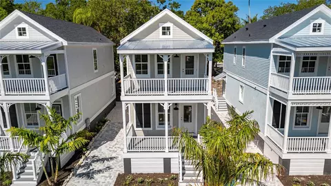 316 6th St E, Bradenton, FL 34208