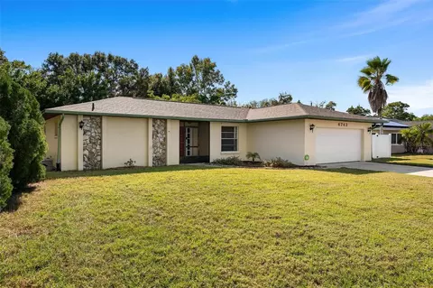 6743 2nd Avenue Cir W, Bradenton, FL 34209