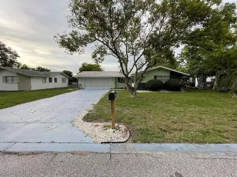 7827 Tropicana Dr, Port Richey, FL 34668