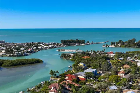 5709 Puccini St, Nokomis, FL 34275