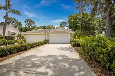 7749 Whitebridge Gln, University Park, FL 34201