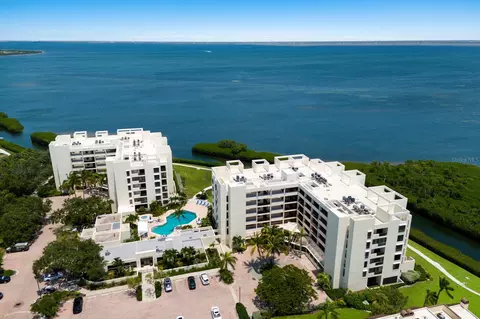 2016 Harbourside Dr #323, Longboat Key, FL 34228