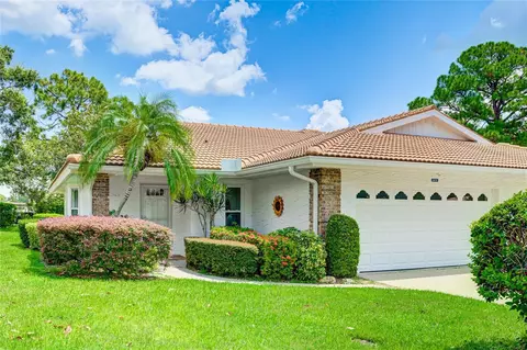 5615 Garden Lakes Dr, Bradenton, FL 34203