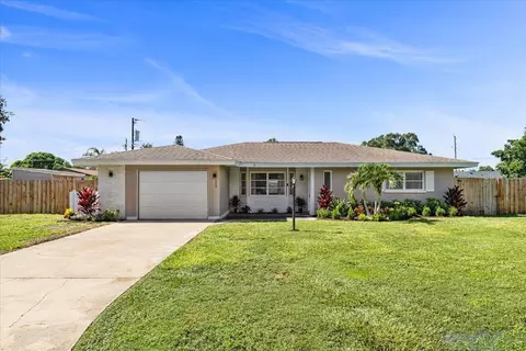 112 66th Avenue Dr W, Bradenton, FL 34207