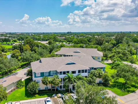 4802 51st St W #803, Bradenton, FL 34210