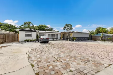 6004 11th St E, Bradenton, FL 34203