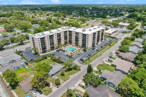 2901 26th St W #606, Bradenton, FL 34205