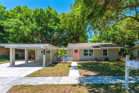 2121 Oak Ter, Sarasota, FL 34231