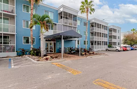 2760 Coconut Bay Ln #236, Sarasota, FL 34237