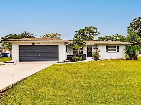 1068 Hudson Rd, Venice, FL 34293
