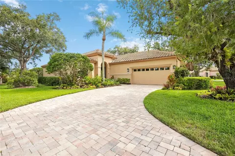 7065 Del Lago Dr, Sarasota, FL 34238