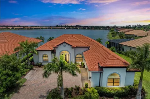 405 Maraviya Blvd, Nokomis, FL 34275