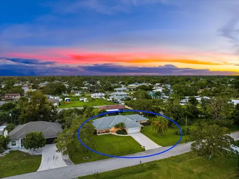 1156 Palmetto Dr, Venice, FL 34293