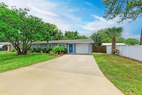 1415 36th St W, Bradenton, FL 34205