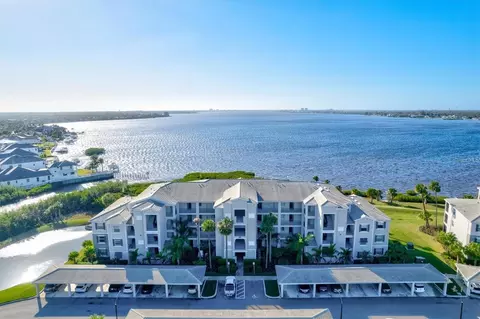 850 Tidewater Shores Loop #207, Bradenton, FL 34208