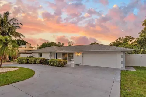 907 25th Ave W, Palmetto, FL 34221