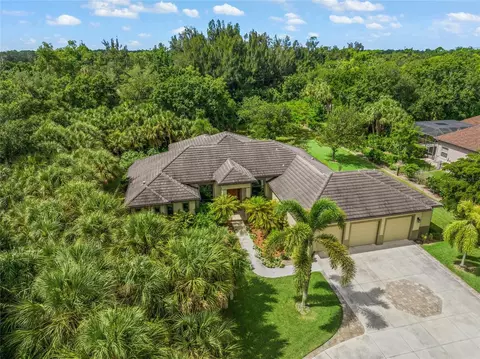 714 Vanderbilt Dr, Nokomis, FL 34275