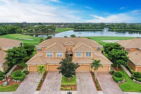 318 Winding Brook Ln #101, Bradenton, FL 34212