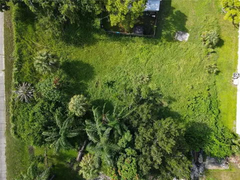 328 19th St E, Palmetto, FL 34221