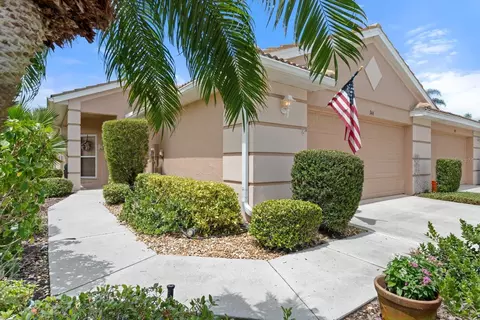 346 Fairway Isles Ln, Bradenton, FL 34212