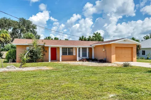 208 Montana Ave, Nokomis, FL 34275