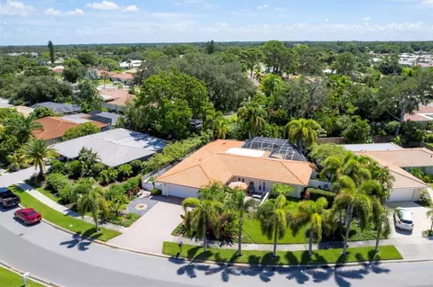 7459 Biltmore Dr, Sarasota, FL 34231