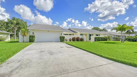 5209 Palm Aire Dr, Sarasota, FL 34243
