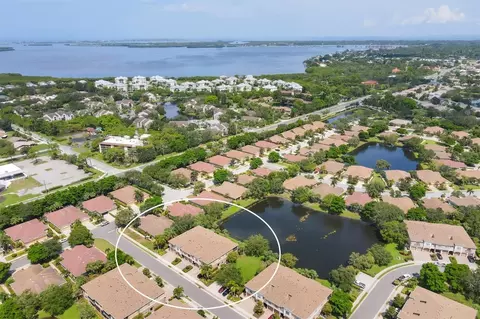 7342 Skybird Rd, Bradenton, FL 34209