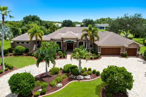 7415 Pine Valley St, Bradenton, FL 34202