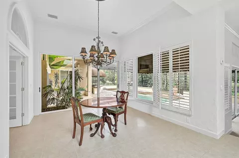 Dining - 909 Macewen Dr, Osprey, FL 34229 photo 1 of 1