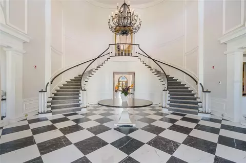 Entry Way - 909 Macewen Dr, Osprey, FL 34229 photo 2 of 4