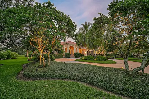 Exterior - 909 Macewen Dr, Osprey, FL 34229 photo 14 of 14