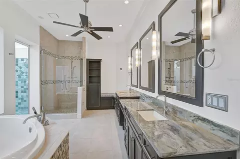 Bath - 909 Macewen Dr, Osprey, FL 34229 photo 2 of 7