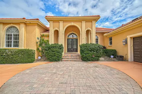 Exterior - 909 Macewen Dr, Osprey, FL 34229 photo 3 of 14