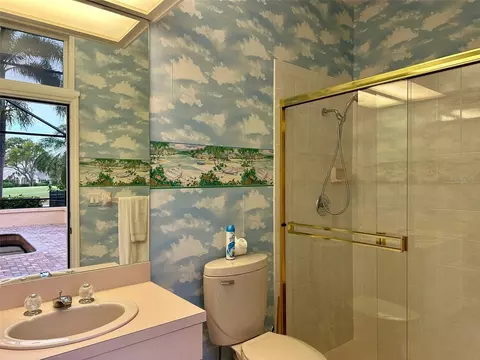 Bath - 909 Macewen Dr, Osprey, FL 34229 photo 7 of 7