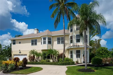 4405 Dolphin Ln, Palmetto, FL 34221