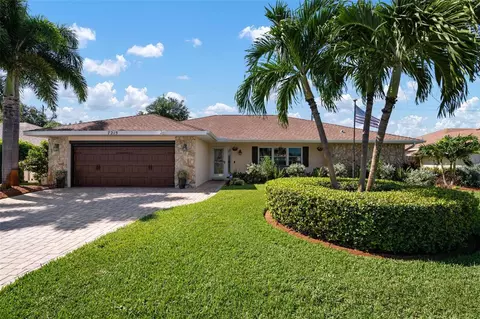 7215 25th Dr W, Bradenton, FL 34209