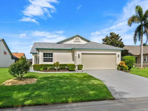 4842 Raintree Street Cir E, Bradenton, FL 34203