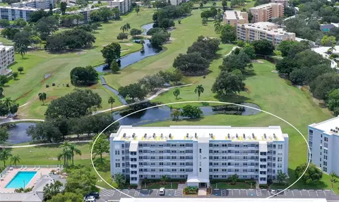 3790 Pinebrook Cir #105, Bradenton, FL 34209