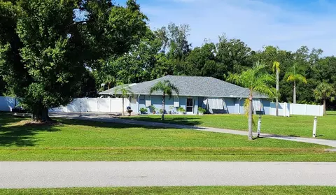 2706 Hermitage Blvd, Venice, FL 34292