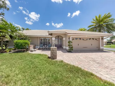 6 Inlets Blvd #6, Nokomis, FL 34275