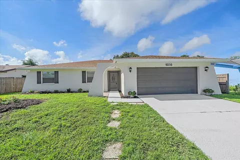 6516 Samoa Dr, Sarasota, FL 34241