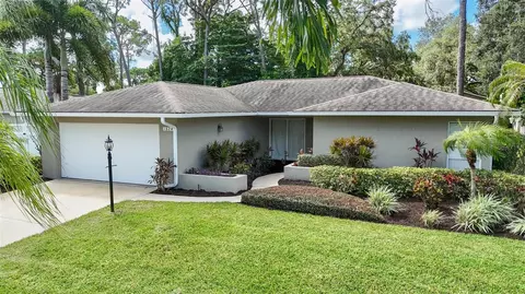1824 Springwood Dr, Sarasota, FL 34232