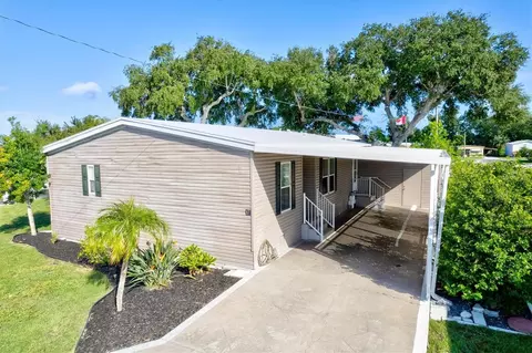 87 Lakeview Dr, Palmetto, FL 34221